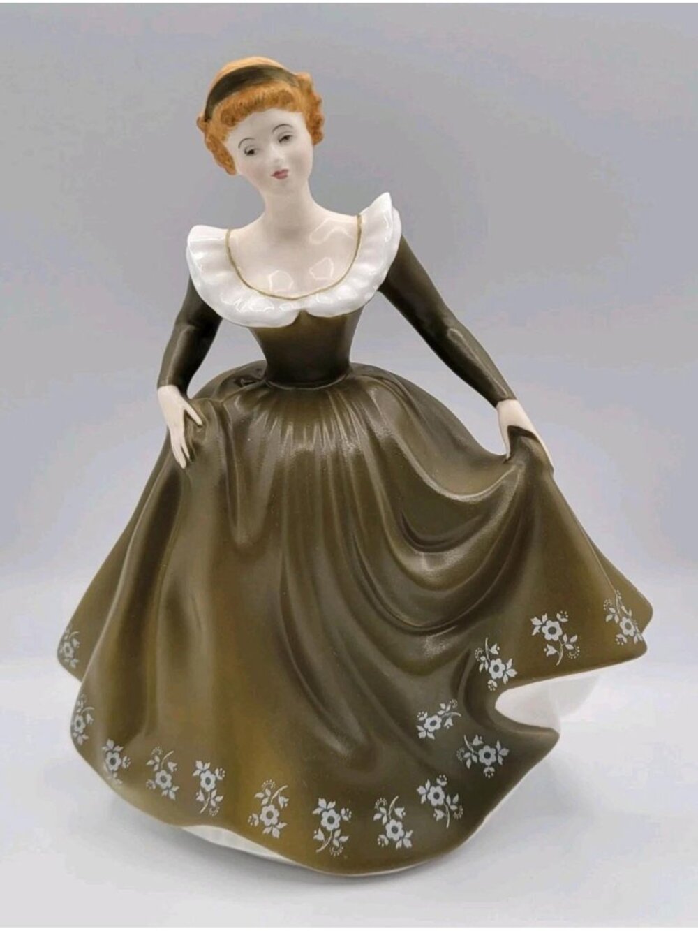 Royal Doulton Figurine Geraldine HN2348 1971 Matte Dress